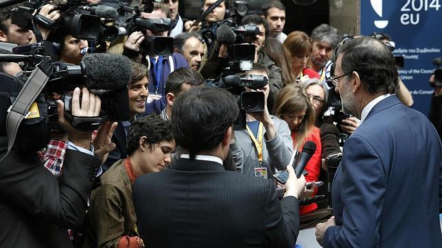 Rajoy dice que el candidato se conocerá en próximas fechas y que no está en el «tema»