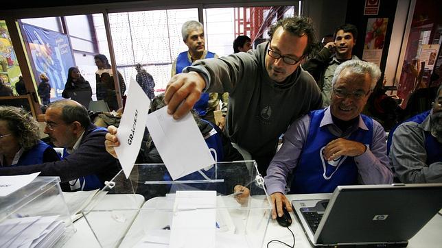 Una juez suspende la cesión de un padrón municipal para la consulta soberanista