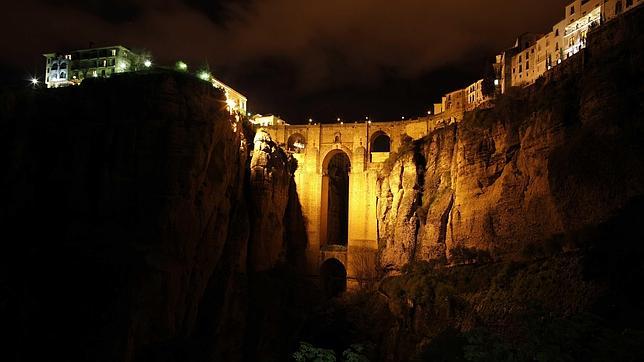 El Puente Nuevo de Ronda, durante la Hora del Planeta, el 29 de marzo