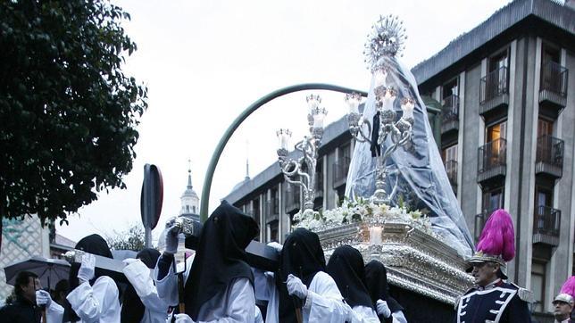 La imagen de María Santísima de los Siete Dolores, durante la procesión