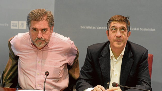 El PSOE desautoriza a Eguiguren pero Patxi López no quiere forzar su dimisión