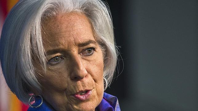 El FMI predice que el PIB español crecerá un 0,9% este año y un 1% el próximo