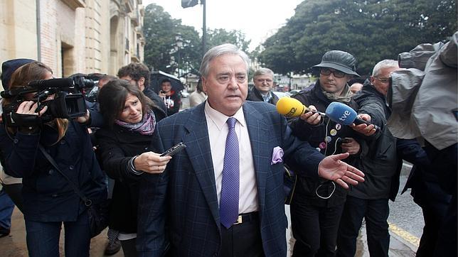 Díaz Alperi renuncia al escaño en las Cortes Valencianas por motivos de salud