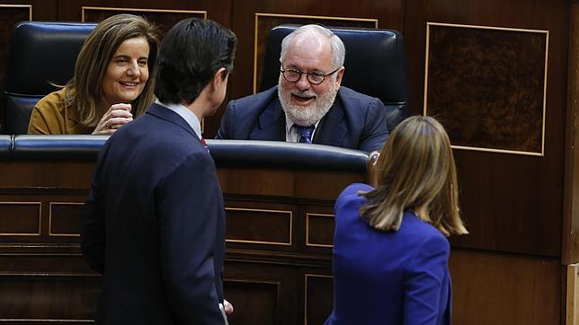 Rajoy afirma que Arias Cañete es un «candidato muy bueno» para las europeas