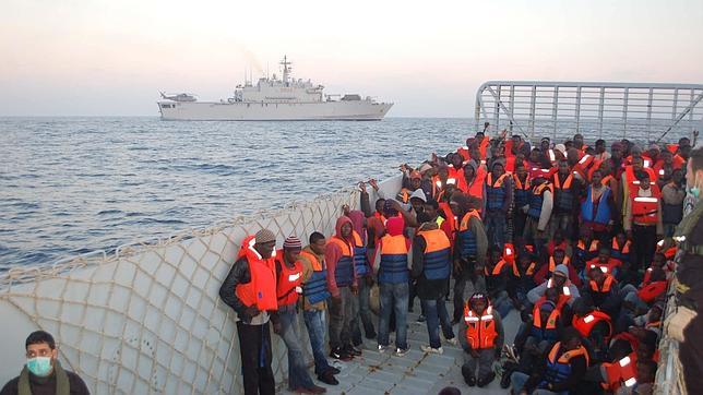 Una avalancha de 4.000 inmigrantes llega a las costas sicilianas en dos días