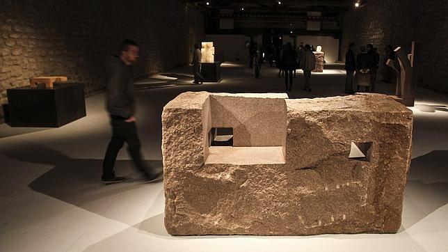 El amor por la tierra, protagonista de una exposición de Chillida en La Rioja