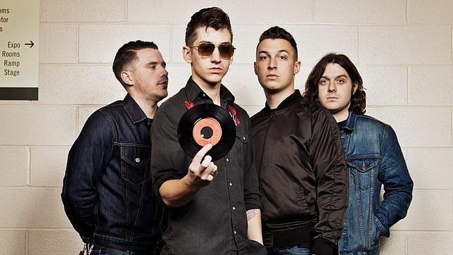 Adele y Arctic Monkeys, los más escuchados en el trabajo