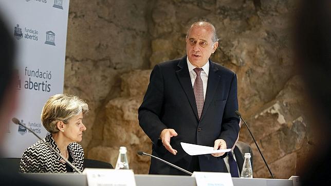 «Si cuando se atraviesa la primera valla se está en España, ¿para qué una segunda valla?»