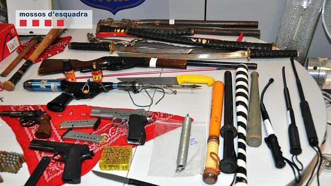 Los Mossos d'Esquadra desarticulan la banda latina «Bloods» en Cataluña