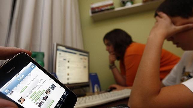 El joven que no está en las redes sociales es como si no existiera