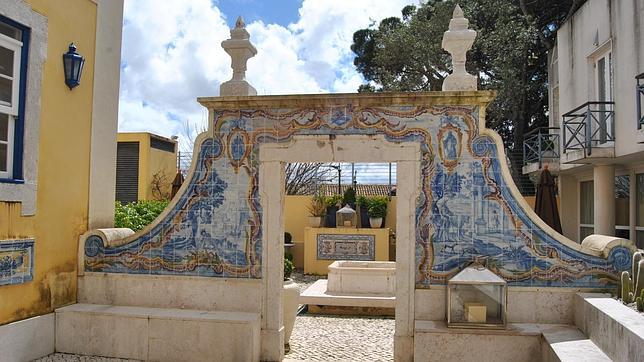 Tiene una amplia colección de azulejos