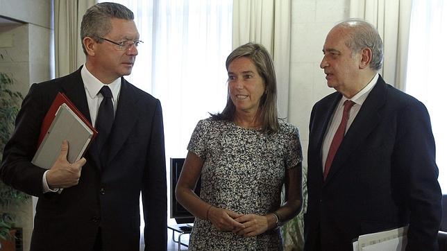 El Gobierno asegura que tendrá agentes expertos en violencia de género en todas las comisarías