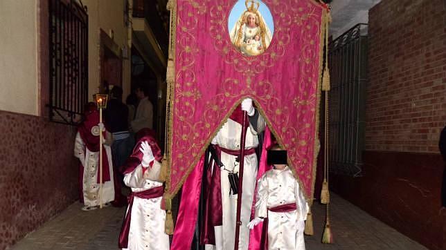 Condenado a cárcel por destrozar el estandarte de la Caridad