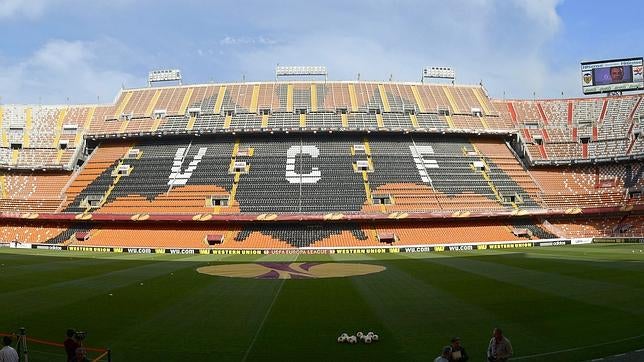 El Valencia da la bienvenida a Mestalla a los finalistas de la Copa del Rey