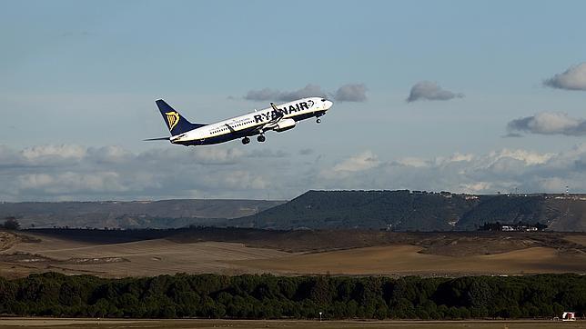Ryanair reducirá vuelos si Mas aprueba el impuesto ambiental