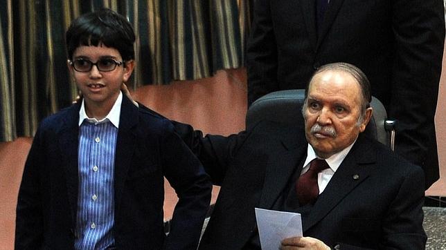 Bouteflika es reelegido como presidente de Argelia con el 81,53% de los votos