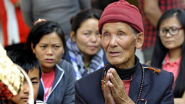 Cuatro sherpas continúan desaparecidos tras la avalancha en el monte Everest