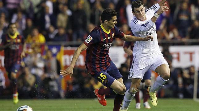 Bartra explica por qué se le escapó Bale en la final de la Copa del Rey