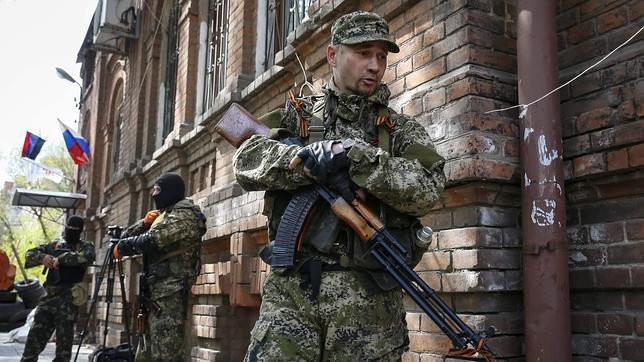 El presidente ucraniano ordena reanudar la operación antiterrorista en el este del país