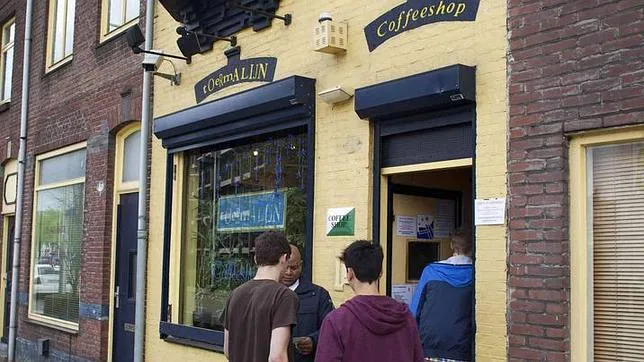 En Amsterdam se podrán prohibir los «coffee shops» del Barrio Rojo