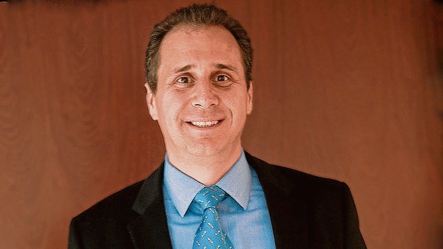 «La filantropía en África está muy bien, pero hay que invertir para crear riqueza»