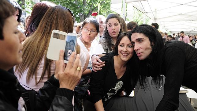 Sant Jordi desinfla a los mediáticos