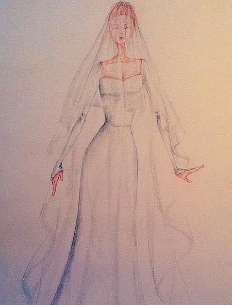 Lourdes Montes muestra su primer boceto como diseñadora de trajes de novia