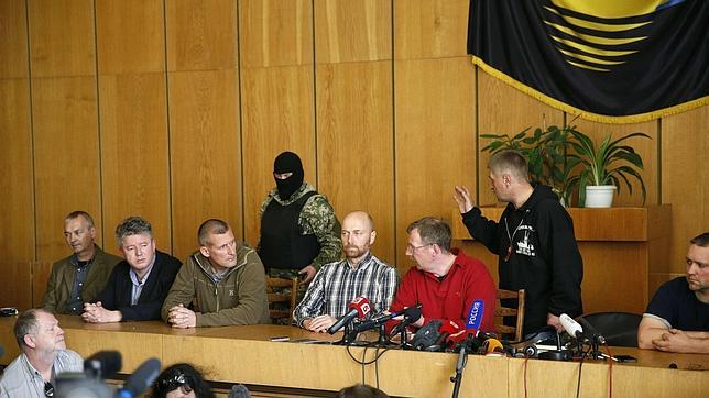 Los milicianos prorrusos «no entienden nuestra misión, no somos espías»