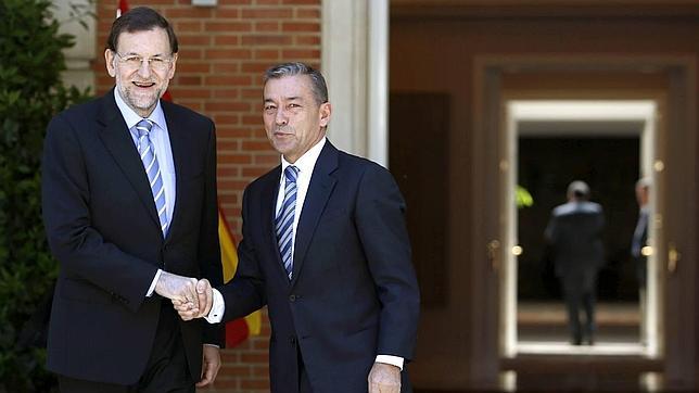 Rajoy recibe este martes a Paulino Rivero en La Moncloa por segunda vez este año