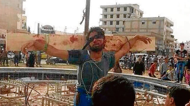 Al Qaida siembra el terror en Siria con crucifixiones públicas