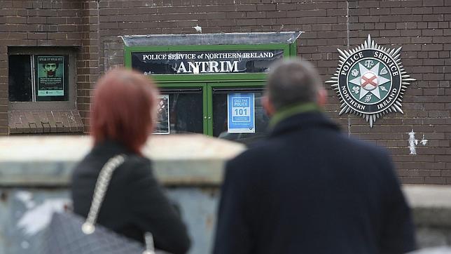 Una jueza concede 48 horas más a la policía norirlandesa para interrogar a Gerry Adams