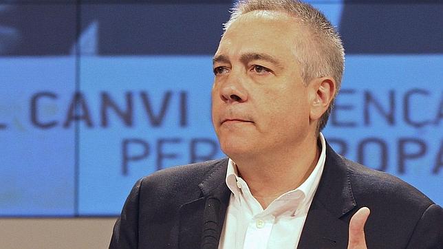 Pere Navarro narra por carta a la militancia el puñetazo que recibió