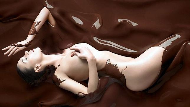 Sexo y chocolate, las fuentes de la felicidad para hombres y mujeres, respectivamente