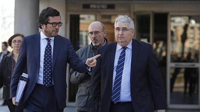 La defensa del profesor acusado de abusos acusa a la Comunidad de «no haber hecho nada al respecto»