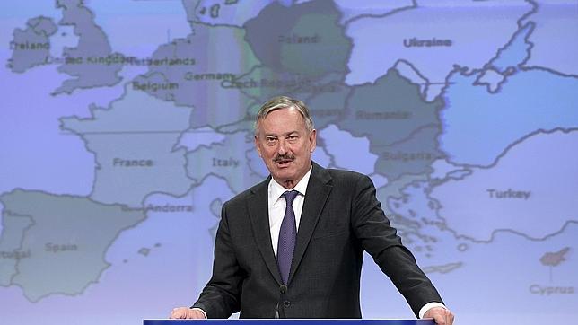 Bruselas prevé que España crezca un 2,1% en 2015, por encima de la media europea