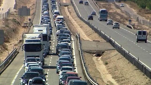 El Puente de Mayo se saldó con trece fallecidos en las carreteras españolas