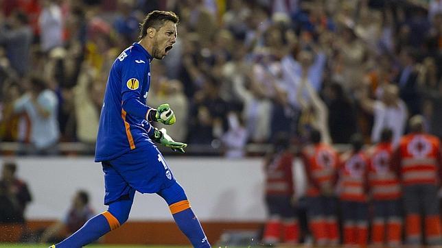 Diego Alves y Keylor Navas: dos felinos bajo palos