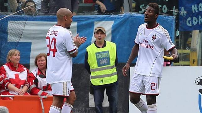 Arrojan dos plátanos y un cuchillo a Constant durante el Atalanta-Milán