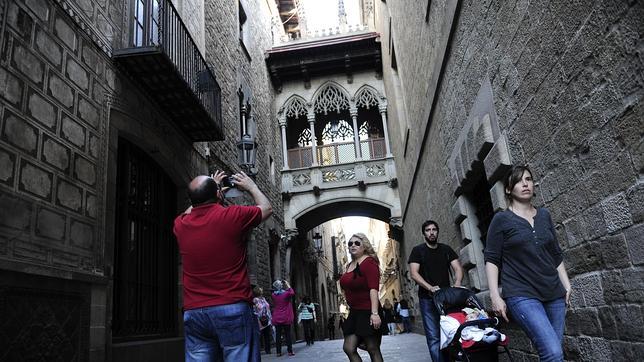 Barcelona impulsa un nuevo modelo de turismo de barrio