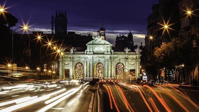 La Puerta de Alcalá cambia su iluminación por otra ecológica