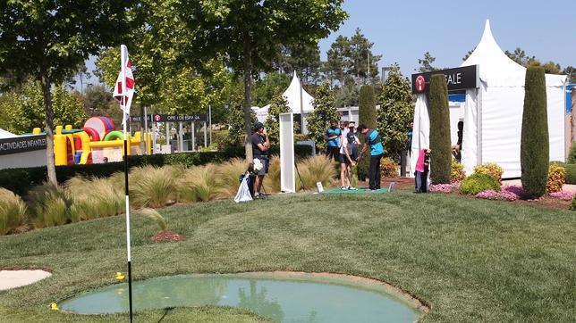 Fiesta del golf dentro y fuera de las cuerdas en el PGA de Cataluña