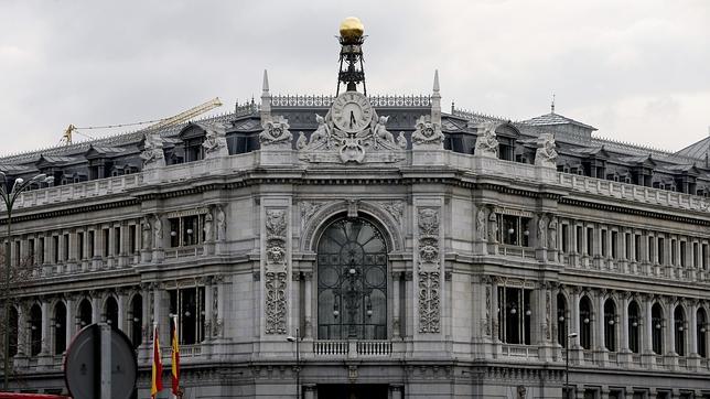 La morosidad bancaria baja en marzo por tercer mes consecutivo