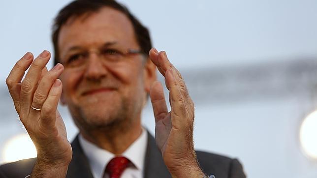 Rajoy espolea al PP y ve a España como «un ejemplo de recuperación en la UE»