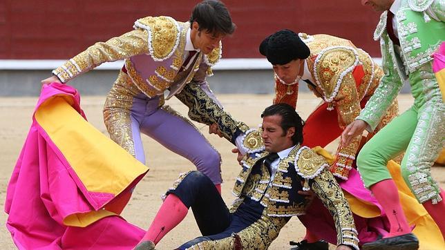 Asociaciones taurinas se unen contra los insultos de las redes sociales a los toreros heridos en Las Ventas