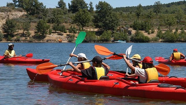 Lo que debes saber si buscas un campamento de verano para tu hijo