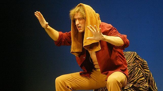 Nancho Novo, en una escena de «El cavernícola»