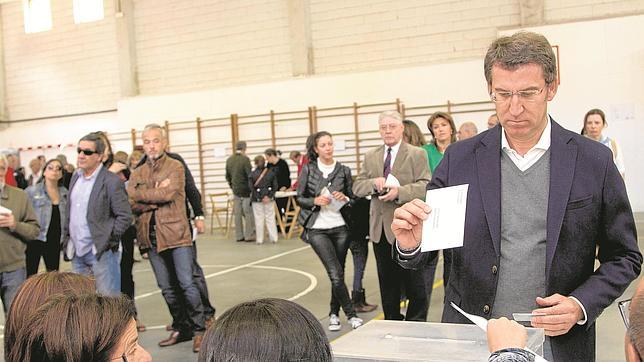 La participación de los gallegos en las elecciones europeas cae 1 punto y medio respecto a 2009