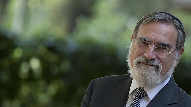 Jonathan Sacks: «Nunca habíamos tenido un Papa tan cercano a la comunidad judía»