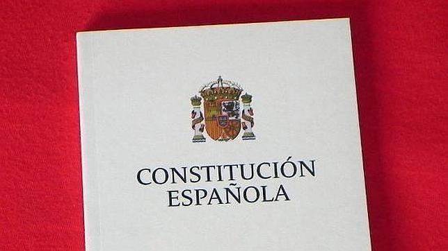 Ejemplar de la Constituxción Española, aprobada el 6 de diciembre de 1978