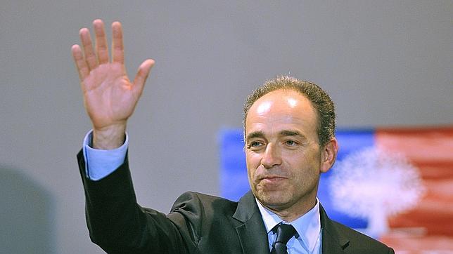 Estalla una crisis grave en el partido de Sarkozy